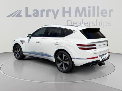 Used 2021 Genesis GV80 2.5T w/ Advanced Package 02 AWD/4WD image 3