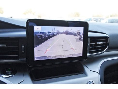 Used 2020 Ford Explorer XLT w/ Equipment Group 202A image 25