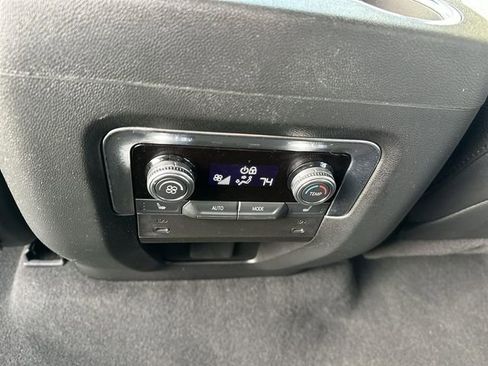 Used 2025 GMC Yukon Denali AWD/4WD image 21