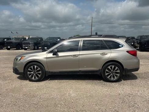 Used 2015 Subaru Outback 3.6R Limited AWD/4WD image 3