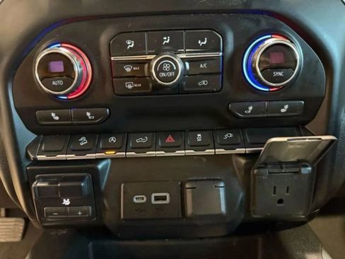 Used 2019 Chevrolet Silverado 1500 LT Trail Boss image 16