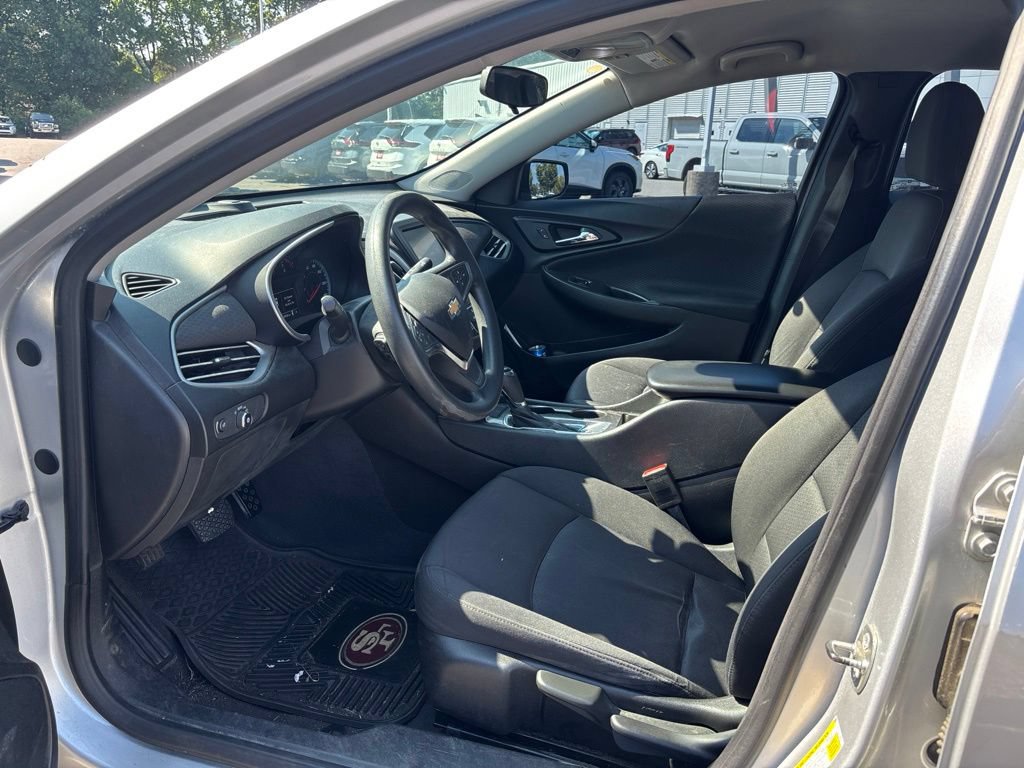 Used 2018 Chevrolet Malibu LS FWD image 5