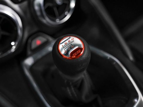 Used 2018 Chevrolet Camaro SS RWD image 26