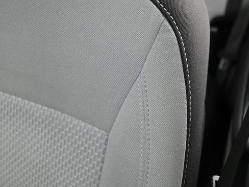 Used 2022 GMC Terrain SLE image 12