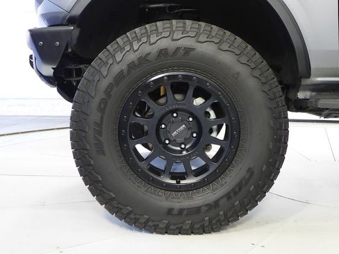 Used 2022 Ford Bronco Badlands image 5