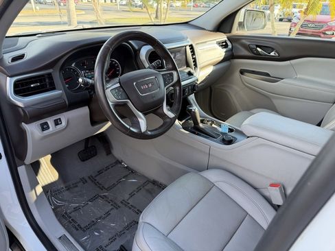 Used 2017 GMC Acadia SLT image 9