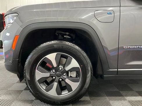 Used 2022 Jeep Grand Cherokee Limited 4xe w/ Luxury Tech Group II AWD/4WD image 26
