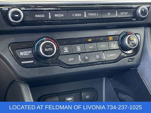 Used 2020 Kia Niro LXS FWD image 17