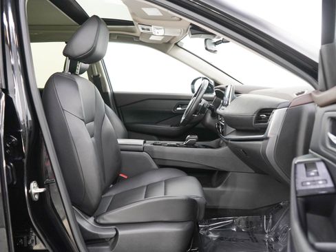 Used 2023 Nissan Rogue SV w/ SV Premium B Package AWD/4WD image 11