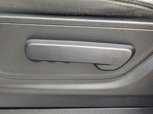 Used 2020 RAM 1500 Big Horn AWD/4WD image 18