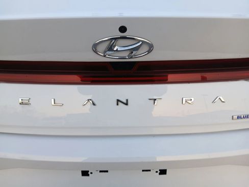 Used 2023 Hyundai Elantra Blue w/ Cargo Package image 15