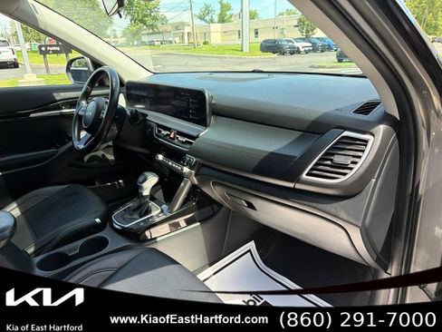 Used 2024 Kia Seltos EX AWD/4WD image 12