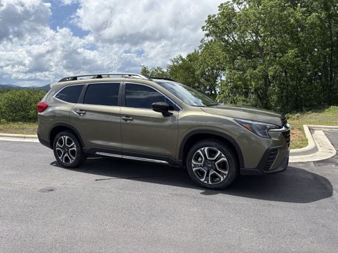 New 2026 Subaru Ascent Limited AWD/4WD image 7