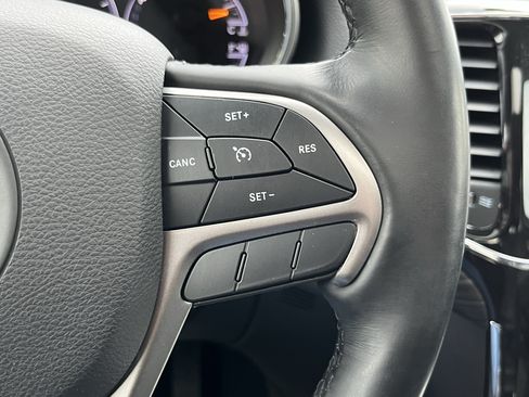 Used 2021 Jeep Grand Cherokee Laredo X AWD/4WD image 25