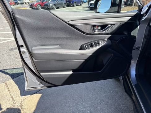 Certified 2025 Subaru Outback Premium image 8
