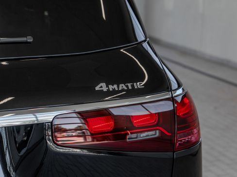 New 2026 Mercedes-Benz GLS 580 4MATIC image 24