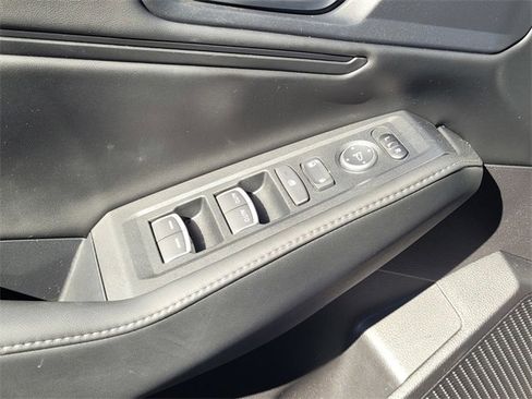 Used 2025 Honda Accord Sport image 16