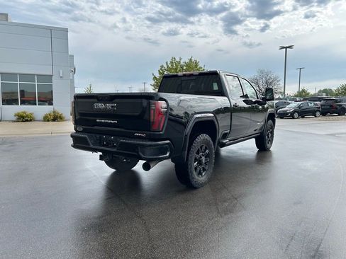 Used 2025 GMC Sierra 3500 AT4 w/ AT4 Premium Plus Package AWD/4WD image 7