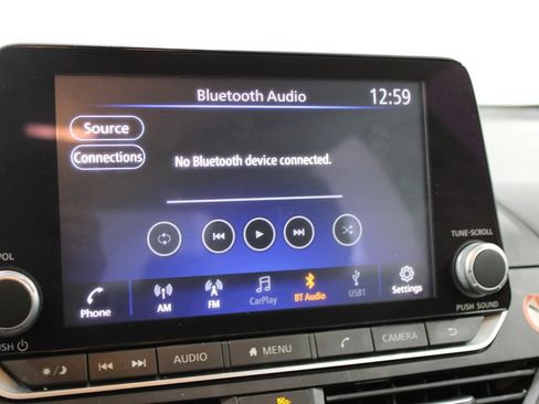 Used 2025 Nissan Altima 2.5 SV FWD image 35