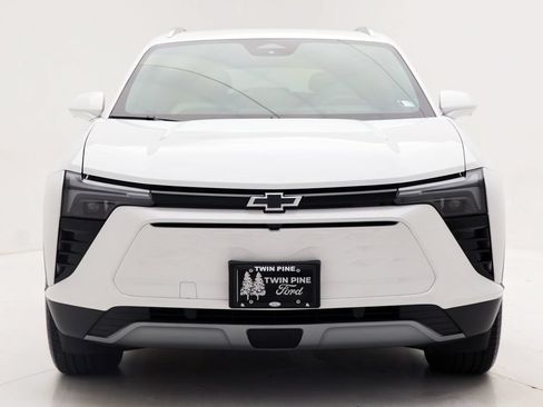 Used 2025 Chevrolet Blazer EV LT AWD/4WD image 4
