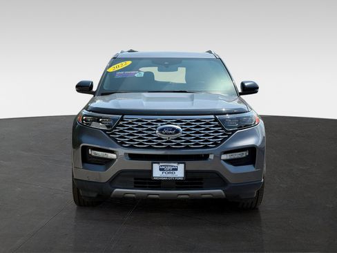 Used 2022 Ford Explorer Platinum w/ Equipment Group 601A AWD/4WD image 2