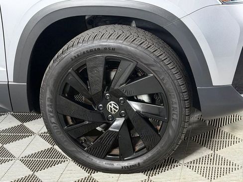 Used 2023 Volkswagen Taos SEL w/ Black Wheel Package image 14