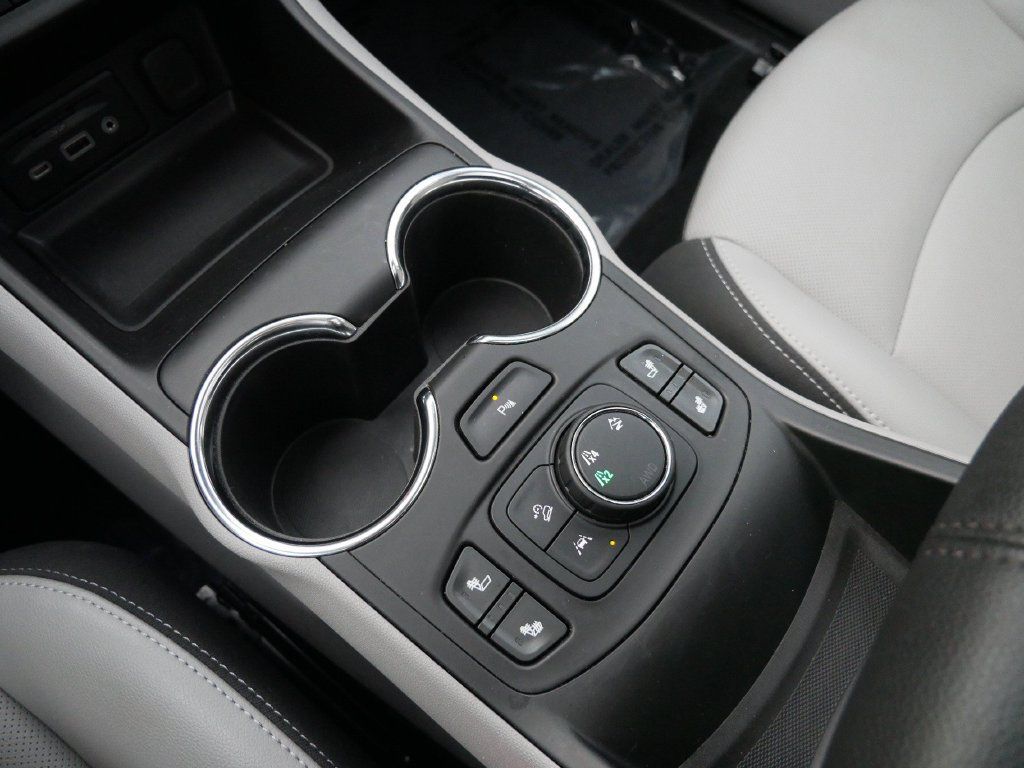 Used 2023 GMC Terrain SLT w/ Infotainment Package II AWD/4WD image 22