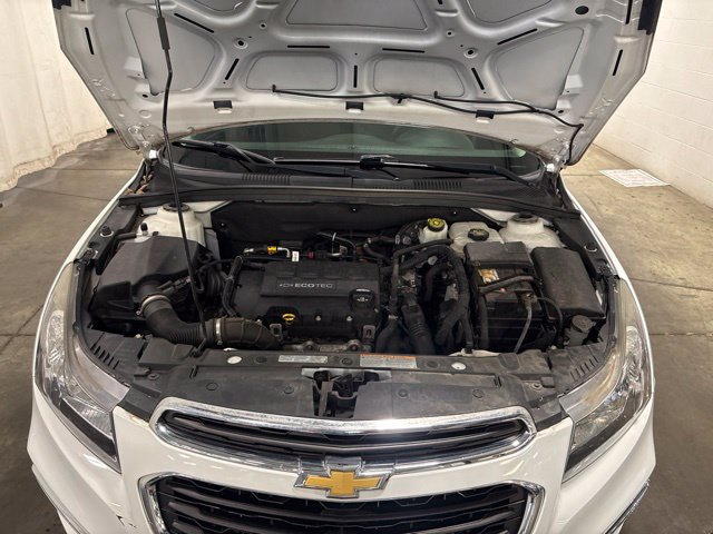 Used 2016 Chevrolet Cruze LT w/ Enhanced Safety Package FWD image 8