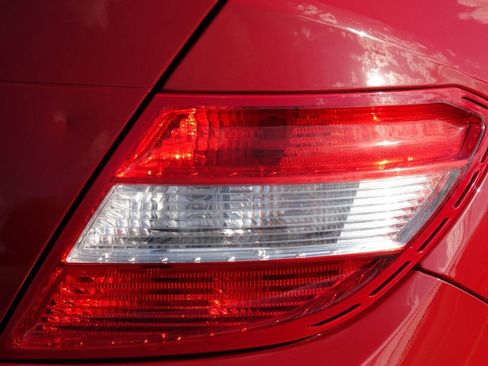 Used 2010 Mercedes-Benz C 300 Sedan image 52