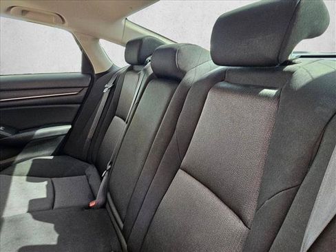 Used 2018 Honda Accord EX image 14