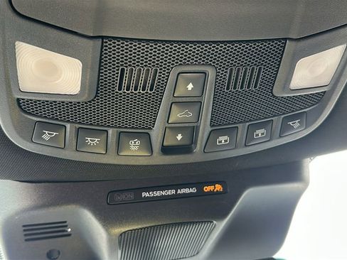 Used 2024 Ford Expedition Limited image 25