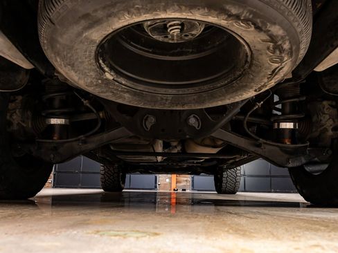 Used 2023 Chevrolet Suburban Premier w/ Premium Package image 16