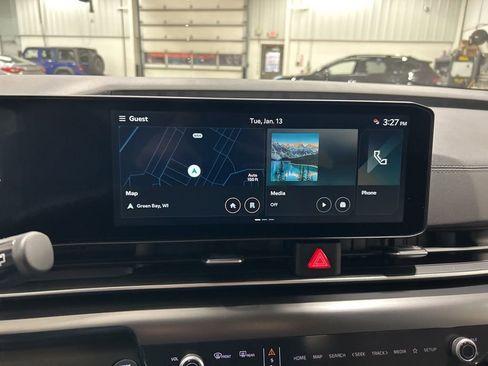 New 2026 Kia Carnival FWD image 17