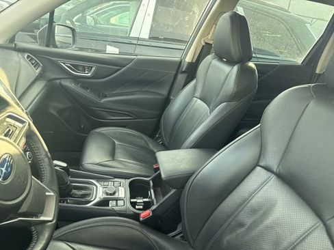 Used 2023 Subaru Forester Touring image 6