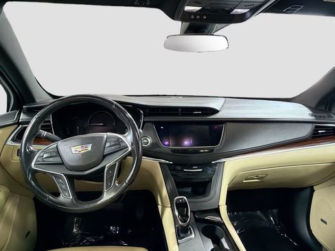 Used 2017 Cadillac XT5 Luxury w/ Driver Awareness Package AWD/4WD image 25