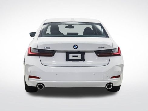 Used 2023 BMW 330i xDrive Sedan w/ Premium Package AWD/4WD image 4