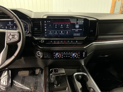 Certified 2023 GMC Sierra 1500 SLT w/ SLT Premium Plus Package AWD/4WD image 20