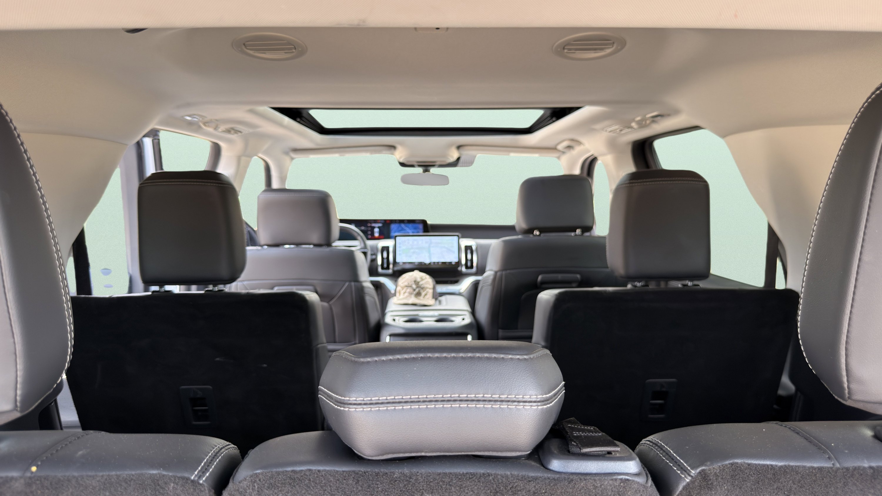 Used 2025 Ford Expedition Platinum AWD/4WD image 35