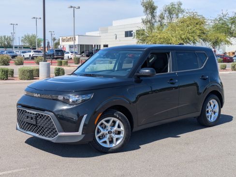 Certified 2024 Kia Soul LX w/ Option Group 015 FWD image 32