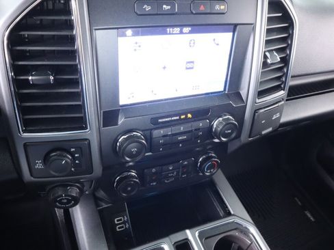 Used 2019 Ford F150 XLT w/ Equipment Group 302A Luxury AWD/4WD image 16