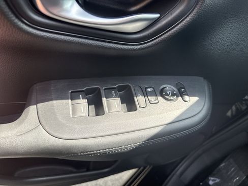 Used 2024 Honda HR-V LX image 14