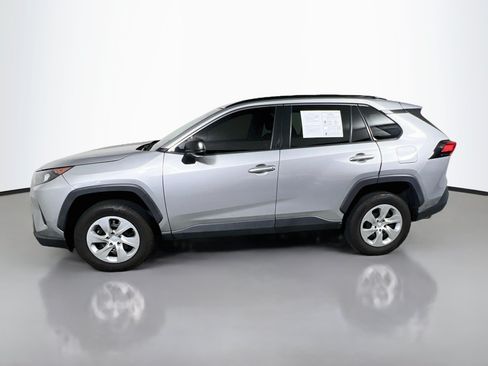Used 2021 Toyota RAV4 LE FWD image 9