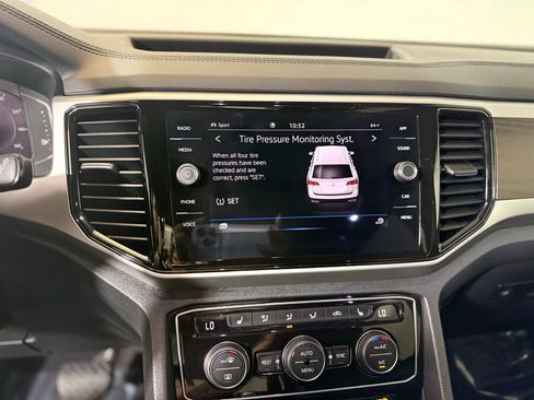 Used 2023 Volkswagen Atlas SE AWD/4WD image 14