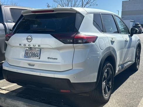 Certified 2024 Nissan Rogue SV image 3