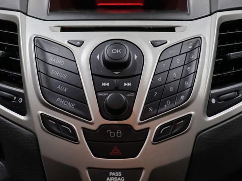 Used 2012 Ford Fiesta SE FWD image 25