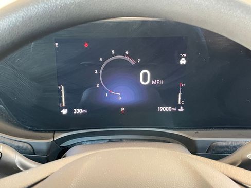 Used 2025 Buick Envista Preferred image 38