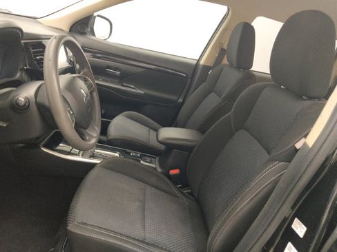 Used 2020 Mitsubishi Outlander ES FWD image 17