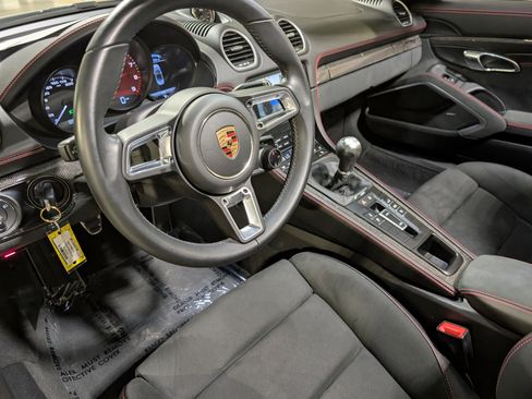 Certified 2024 Porsche 718 Boxster GTS RWD image 5