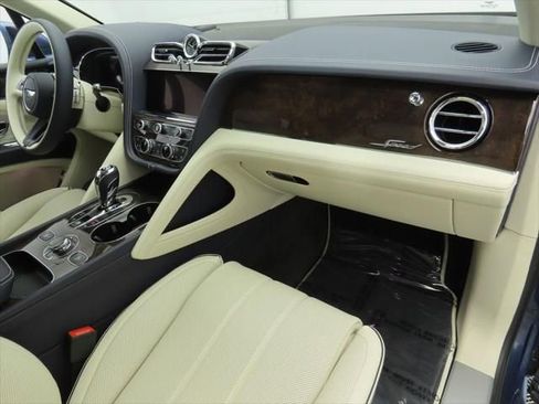 New 2026 Bentley Bentayga Speed image 17