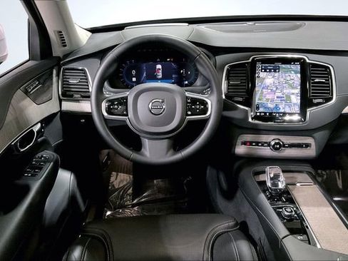 Certified 2023 Volvo XC90 B6 Ultimate image 6